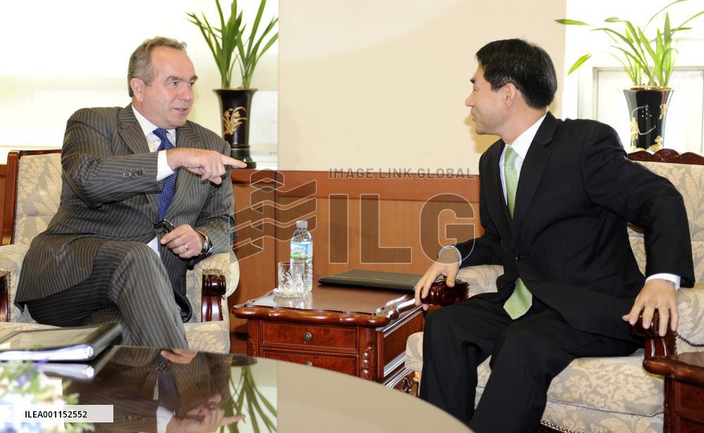 S. Korea, U.S. discuss next N. Korea leader