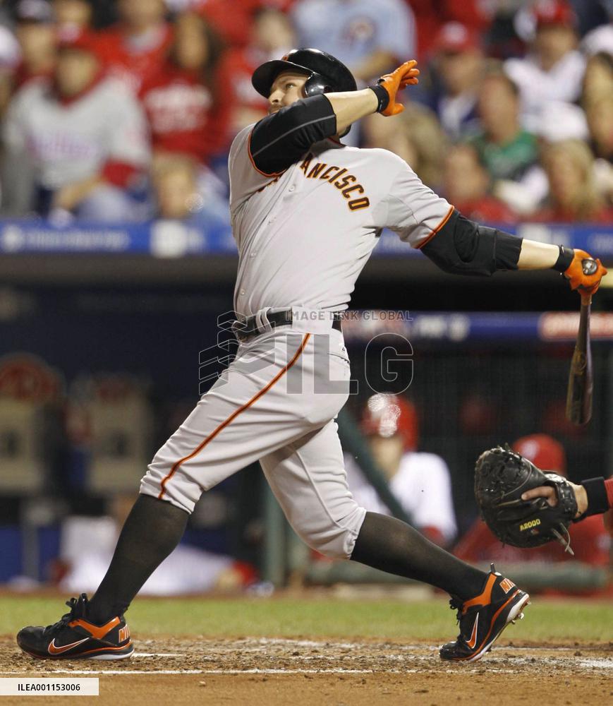 Phillies beat Giants, series tied 1-1