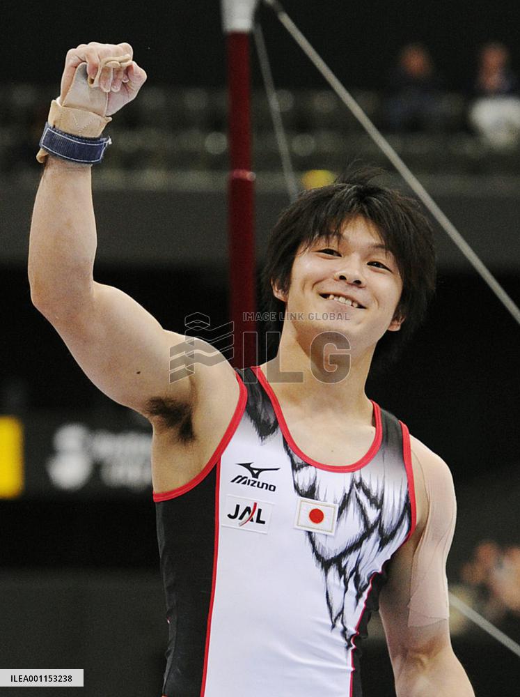 Uchimura wins 2nd straight gold at gymnastics worlds