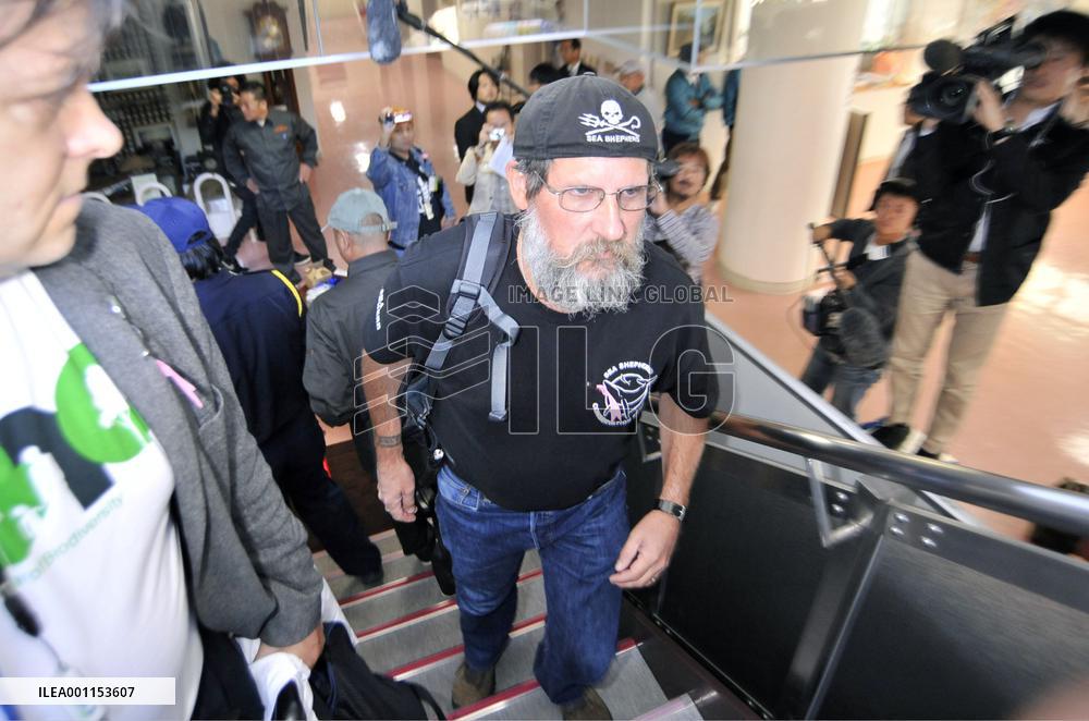 Taiji town, antiwhaling groups meet over dolphin hunt