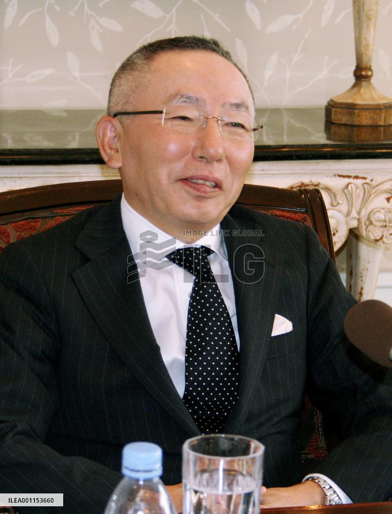 Yanai speaks about Uniqlo strategy