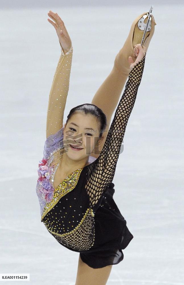 Murakami wins at Skate America