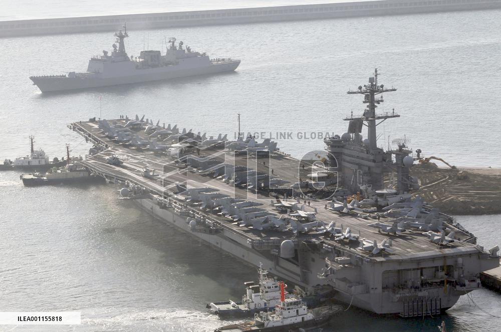U.S. flattop in S. Korea