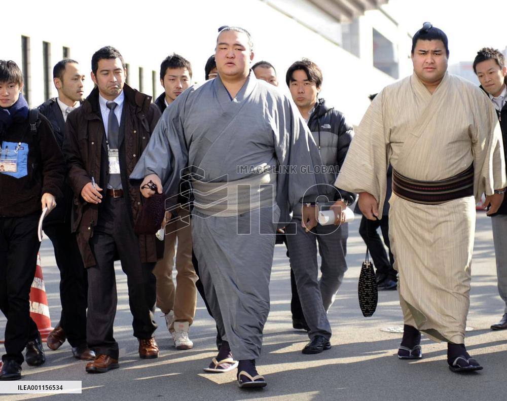 Cancellation of spring sumo tournament