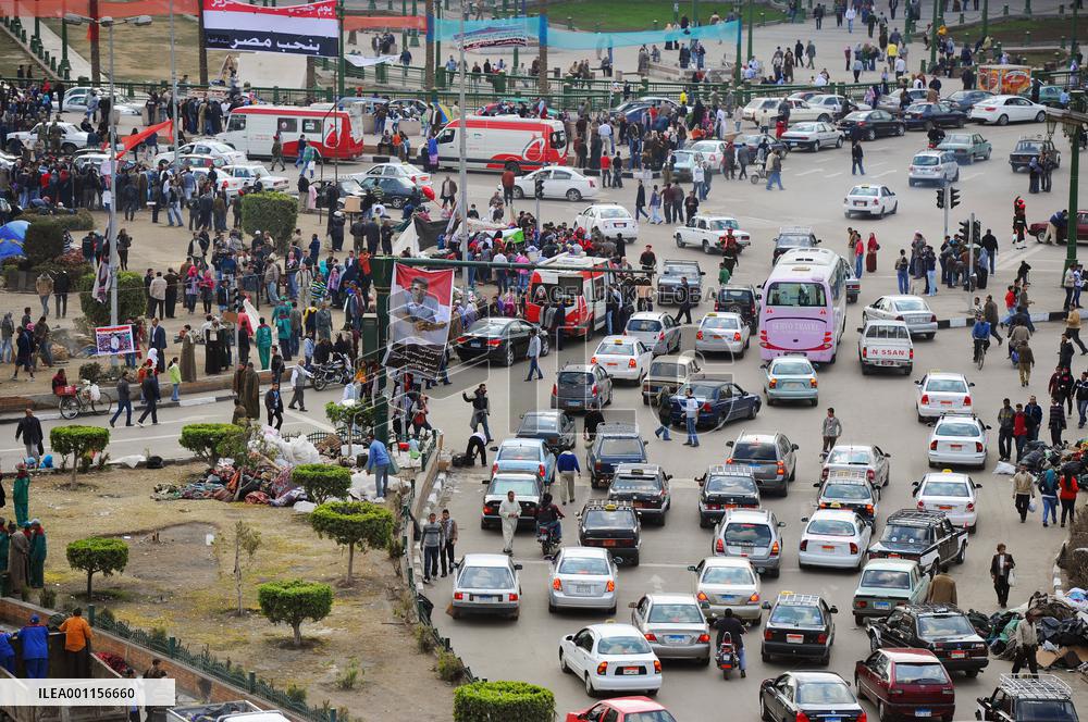 Traffic around Tahrir Square