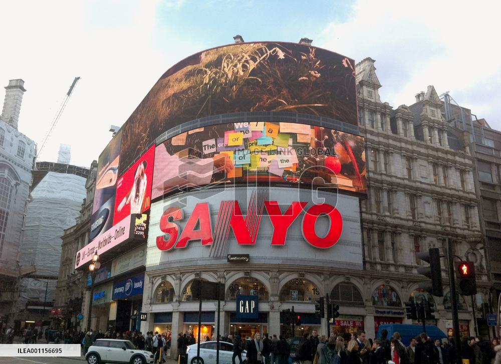 Sanyo to take down Piccadilly ad