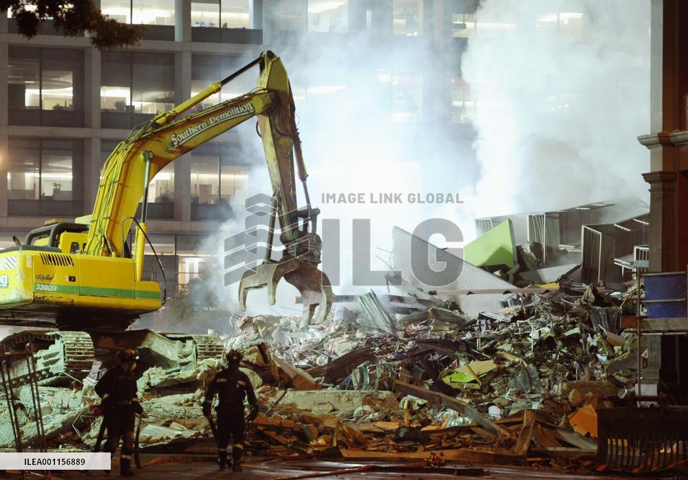 Rescue efforts in quake-hit New Zealand