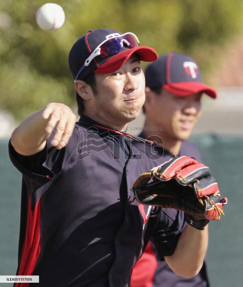 Twin's Nishioka at spring training