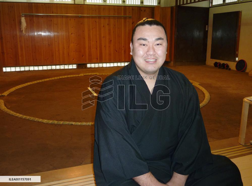 Wrestler turning reporter