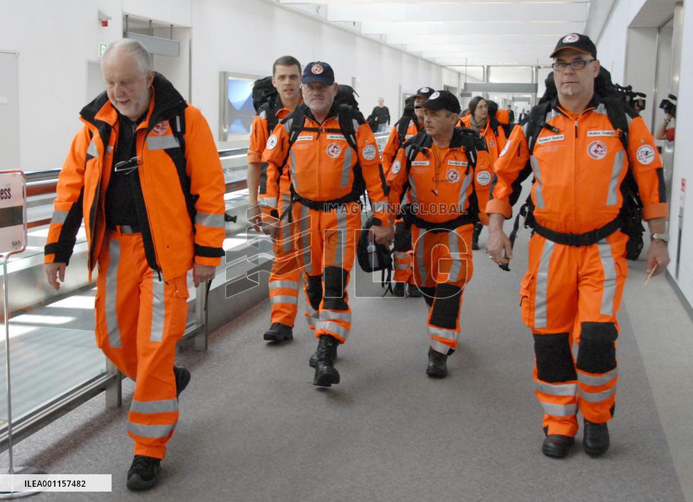 Swiss relief team arrives in Japan