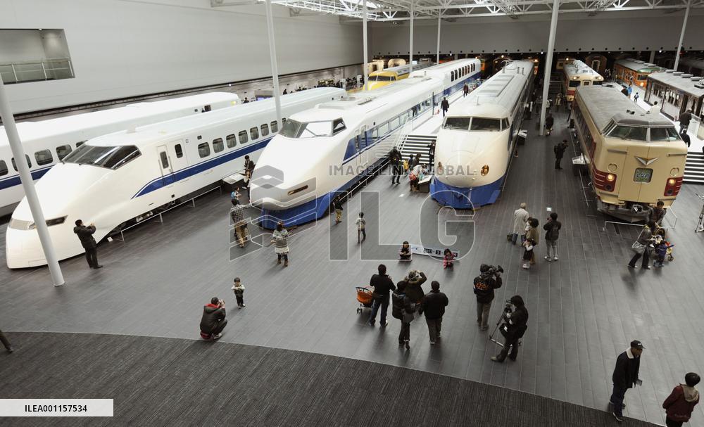 Maglev and railway museum opens in Nagoya
