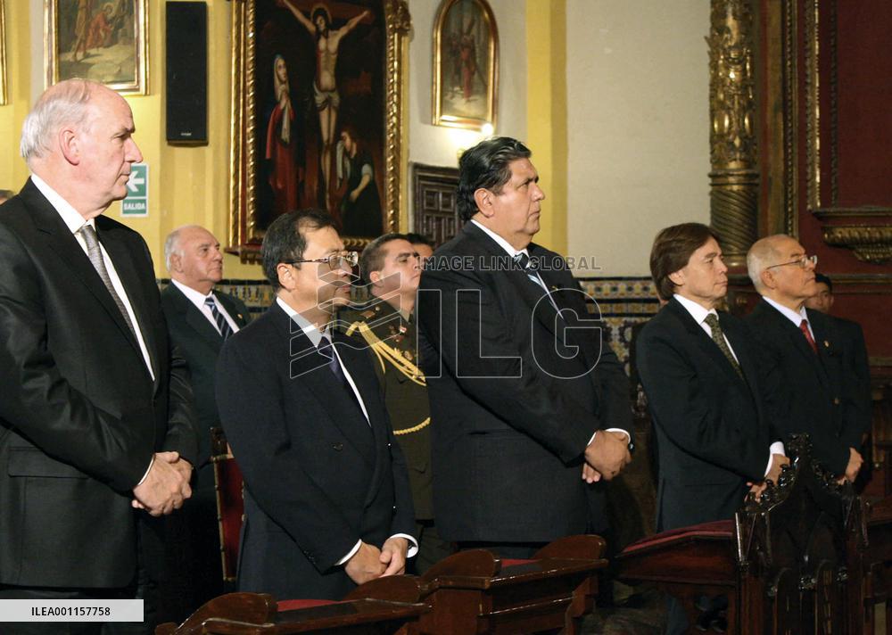 Mass held in Lima for Japan's quake victims