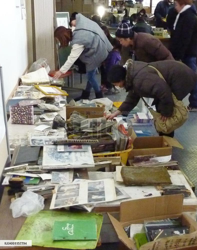 Albums recovered from quake-and-tsunami hit sites