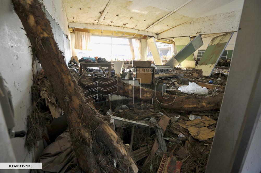 Tsunami-hit elementary school in Ishinomaki
