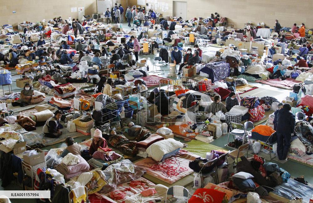 Crowded evacuation center