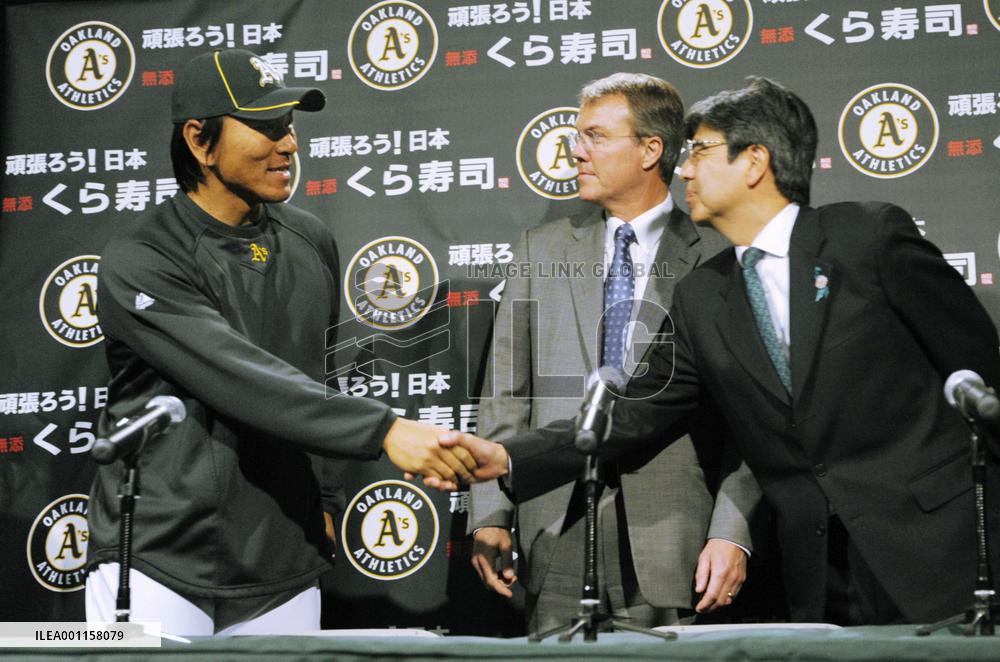 A's Matsui calls on support for quake-hit Japan