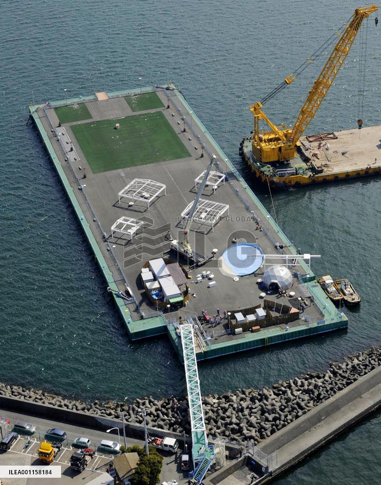 'Megafloat' artificial island