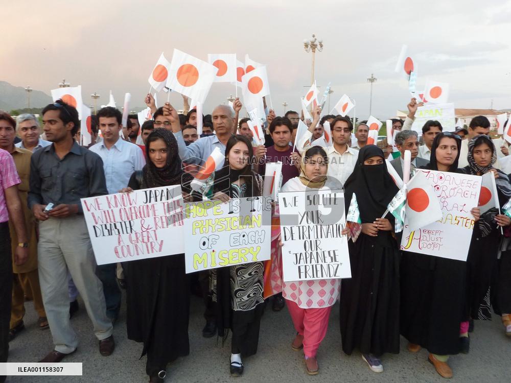 Support for Japan in Pakistan