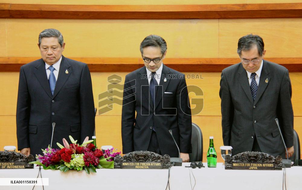 Japan, ASEAN ministers meeting on quake relief