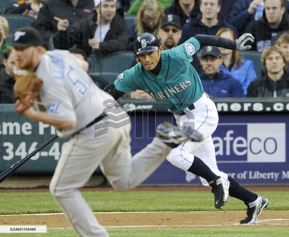 Ichiro against Blue Jays