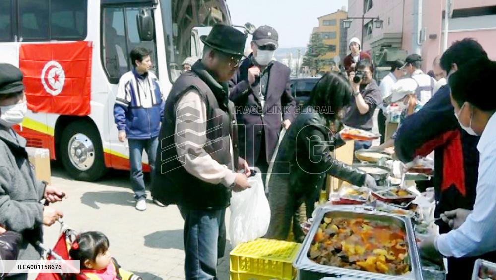 Tunisians support tsunami survivors