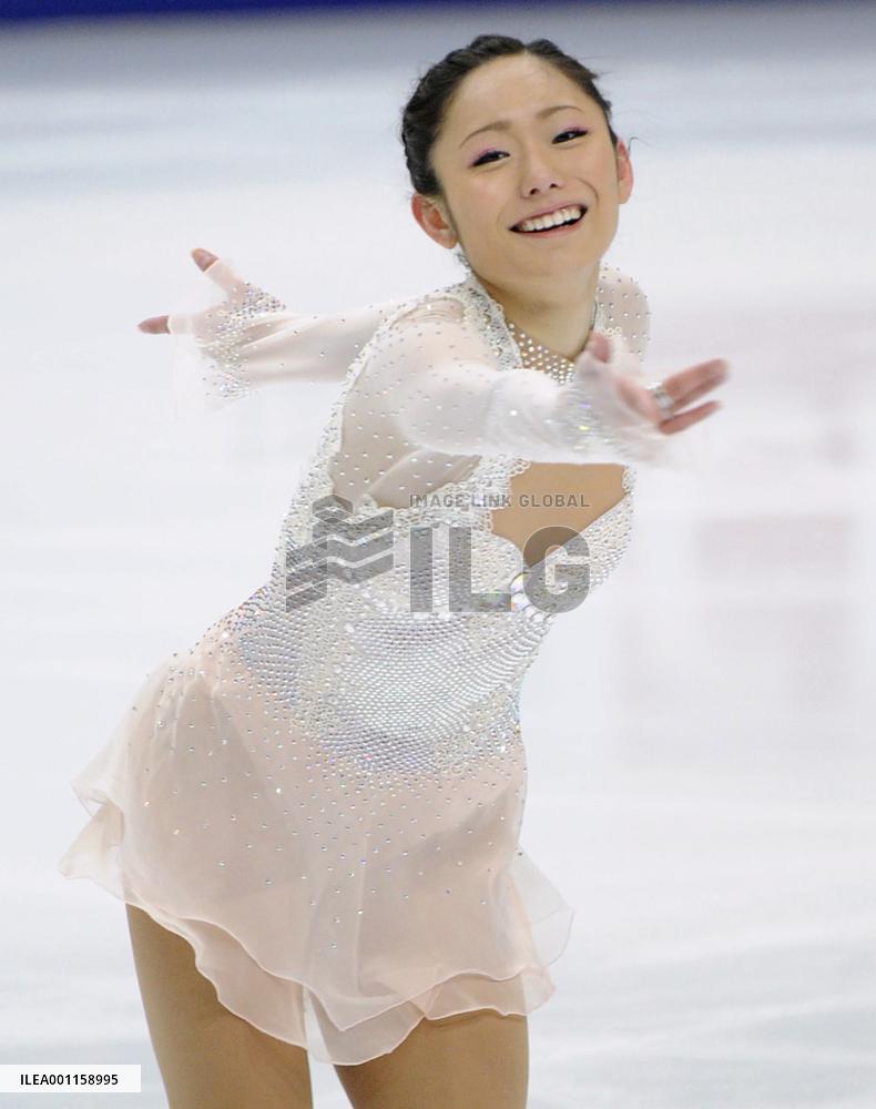 Ando finishes 2nd in short program