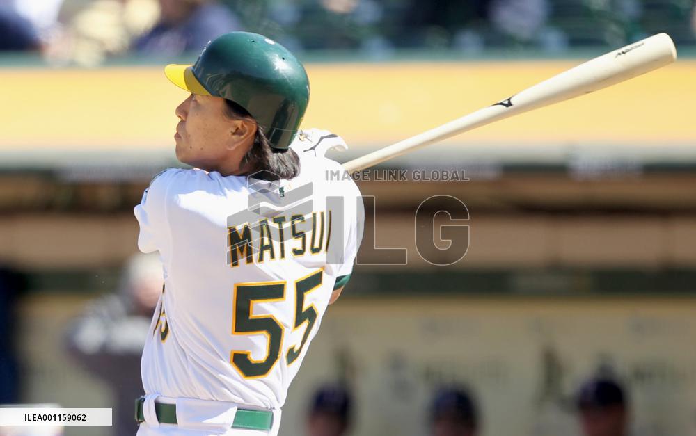 Godzilla strikes in 10th for walk-off win