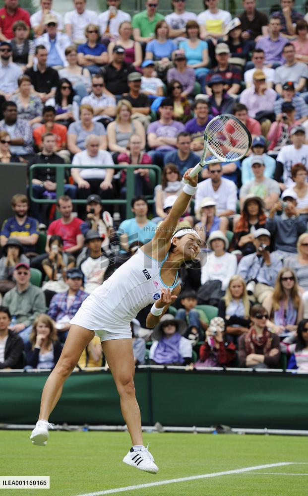 Date Krumm at Wimbledon
