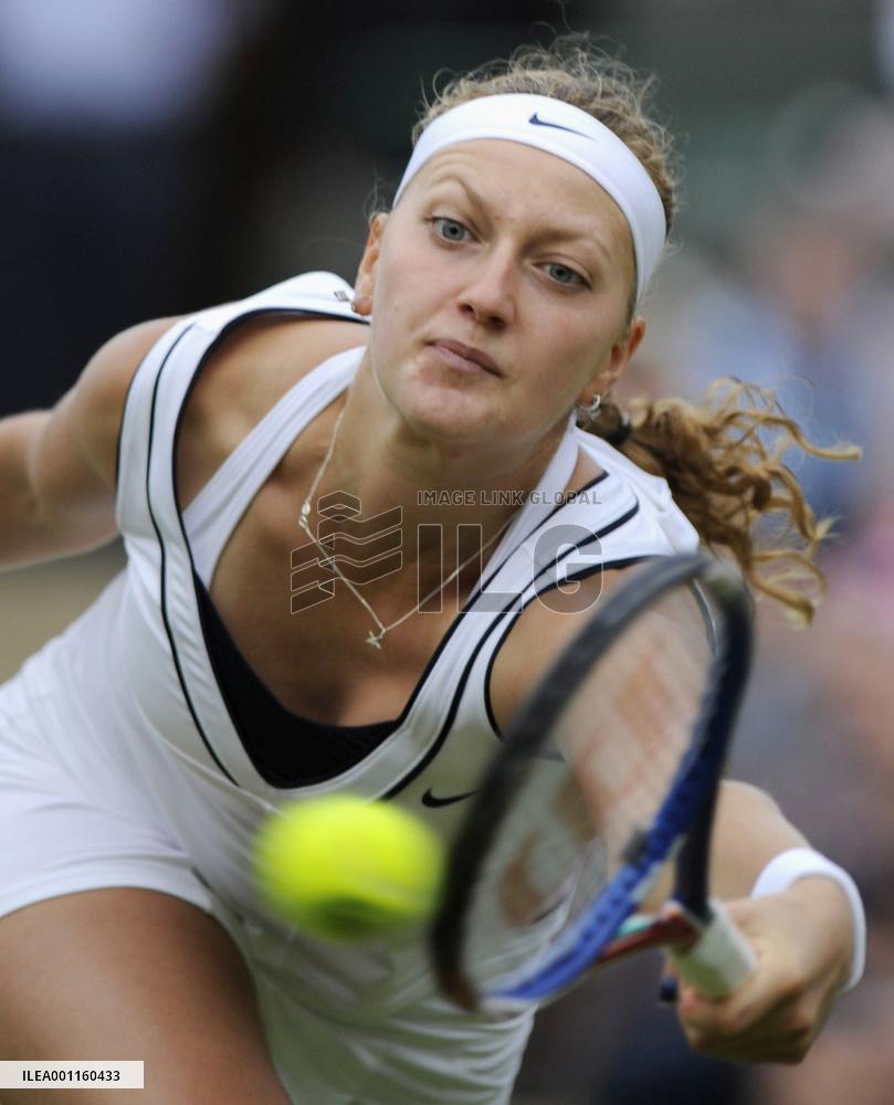Kvitova advances to Wimbledon semifinals