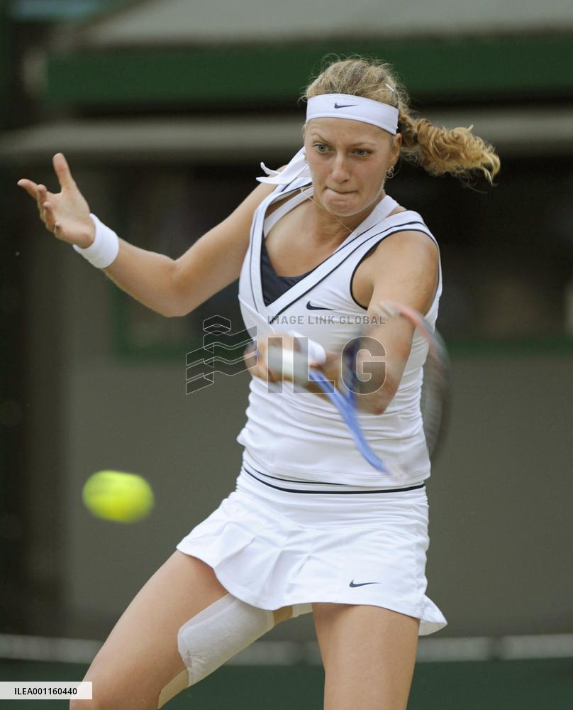 Kvitova advances to Wimbledon semifinals