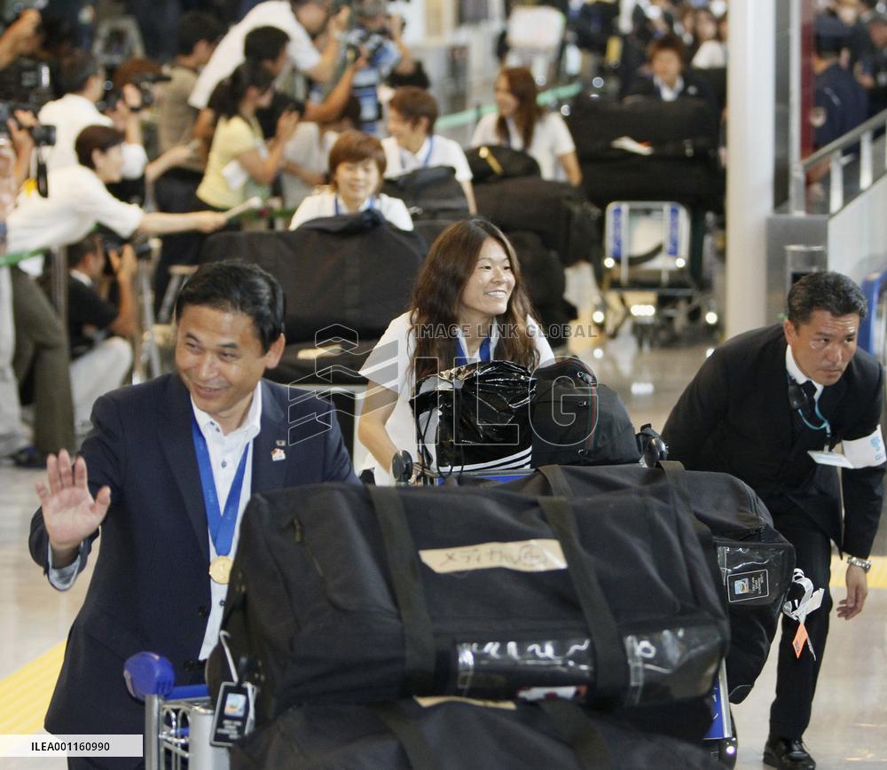 Nadeshiko Japan return home with victory