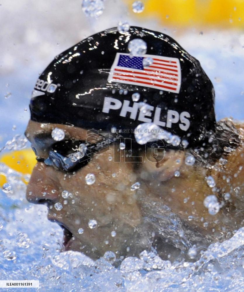 Phelps wins 100 butterfly