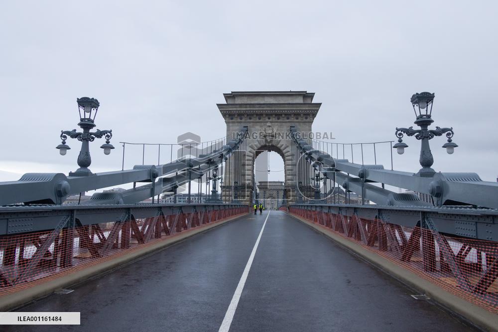 HUNGARY-BUDAPEST-CHAIN BRIDGE-REOPEN