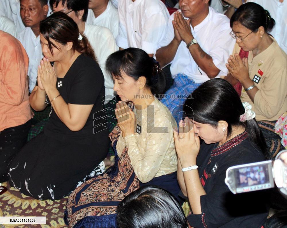 Suu Kyi marks 23rd anniversary of Myanmar uprising