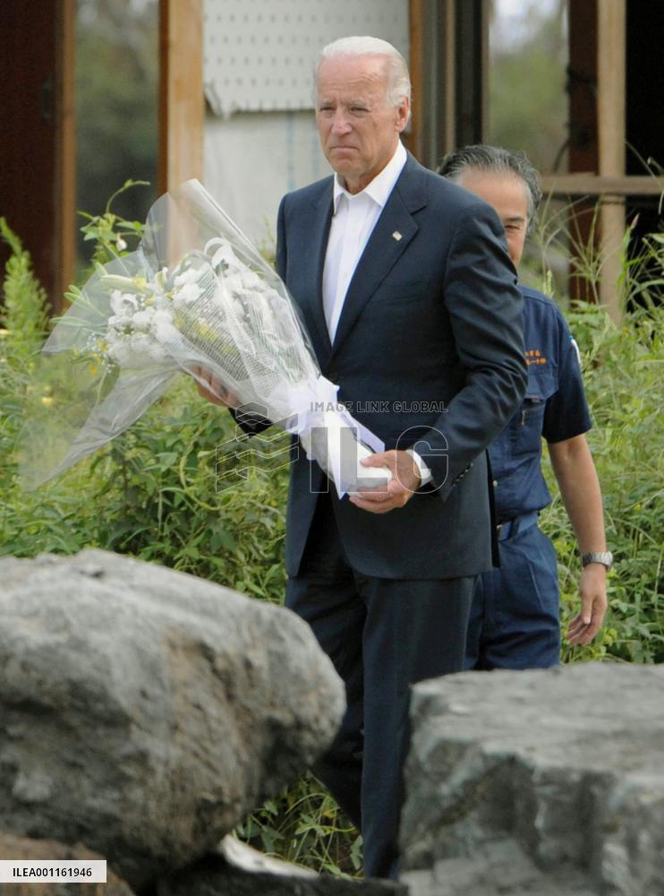 U.S. Vice Pres. Biden visits quake-hit Miyagi Pref.