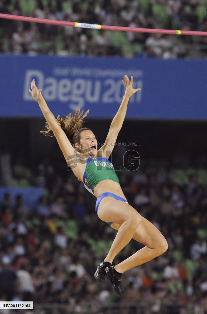 Murer wins pole vault at world c'ships