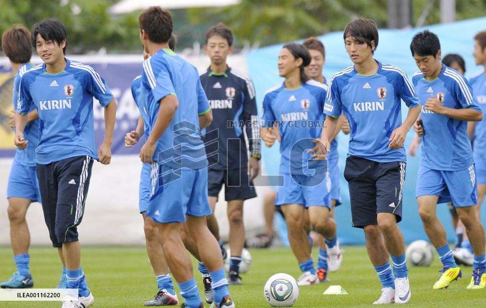 Japanese footballers prepare for World Cup q'fiers
