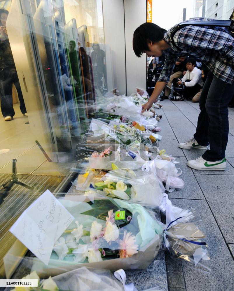 People in Japan lament loss of Steve Jobs