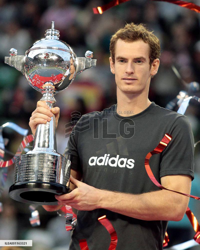 Murray beats Nadal to win Japan Open