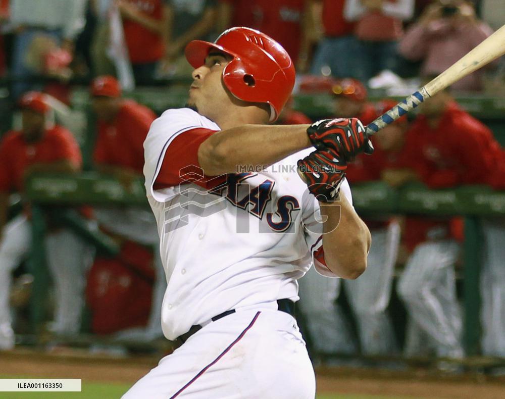 Cruz's walk-off grand slam lifts Rangers over Tigers