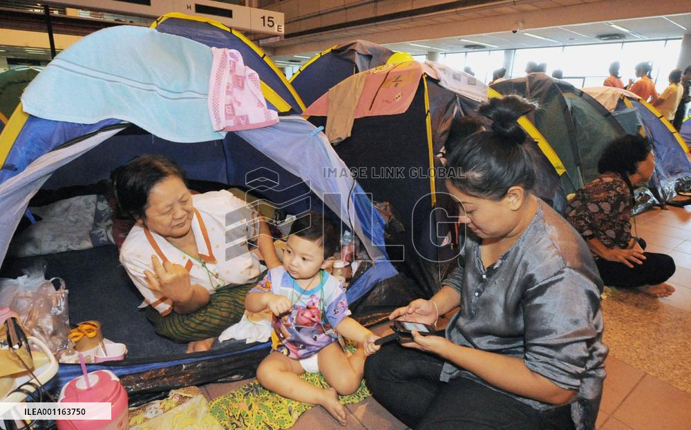 Flood evacuees at Bangkok airport