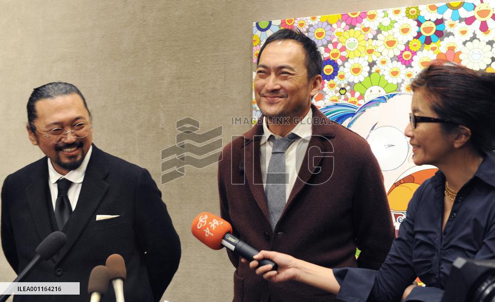 Artist Murakami, actor Watanabe at N.Y. quake-relief auction