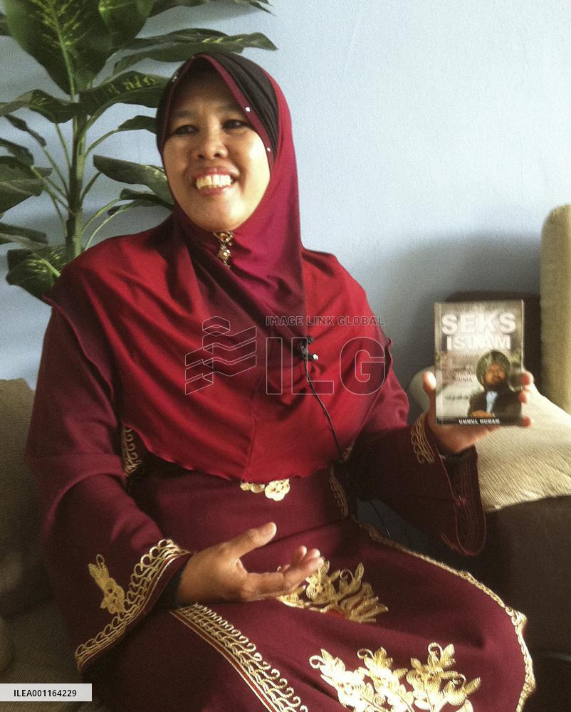 'Obedient Wives Club' in Malaysia