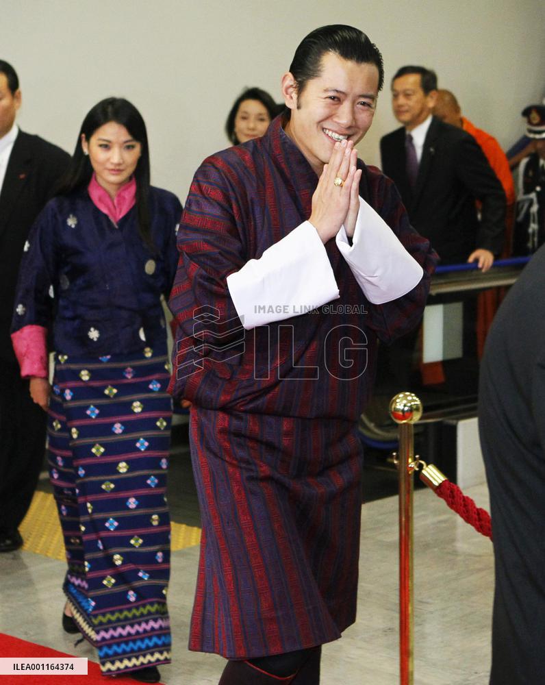 Bhutan king, queen in Japan