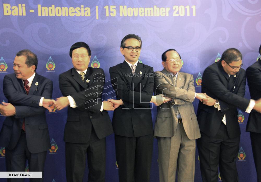 ASEAN ministers in Bali