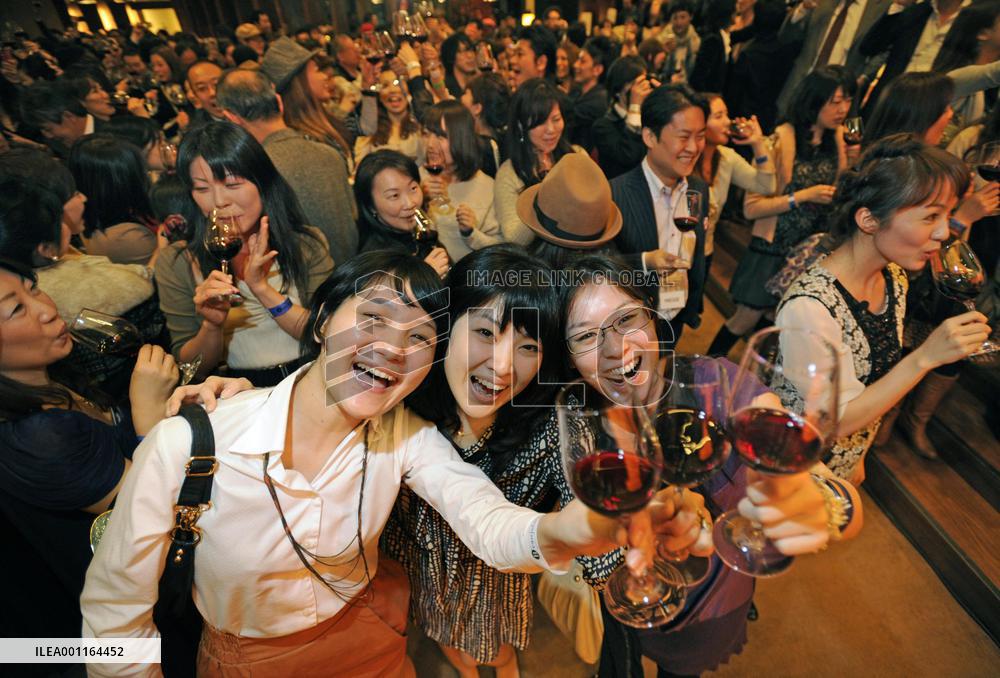 2011 Beaujolais Nouveau launched in Japan