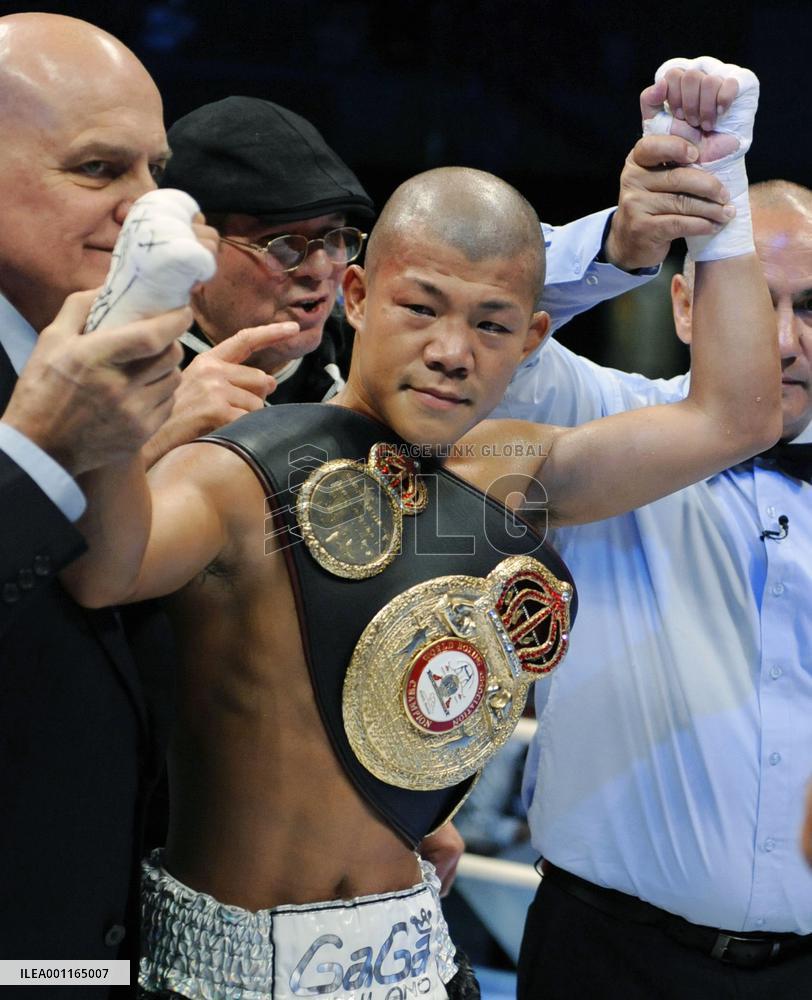 K. Kameda defends WBA title