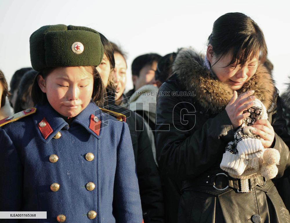 Citizens in Pyongyang react to Kim's death