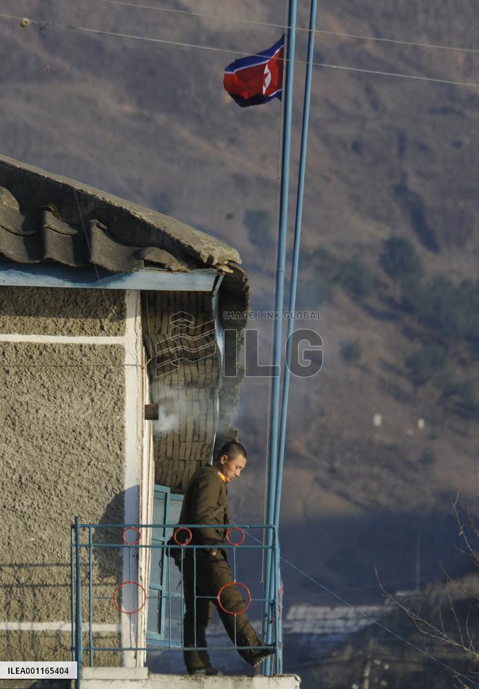 N. Korean soldier at China border