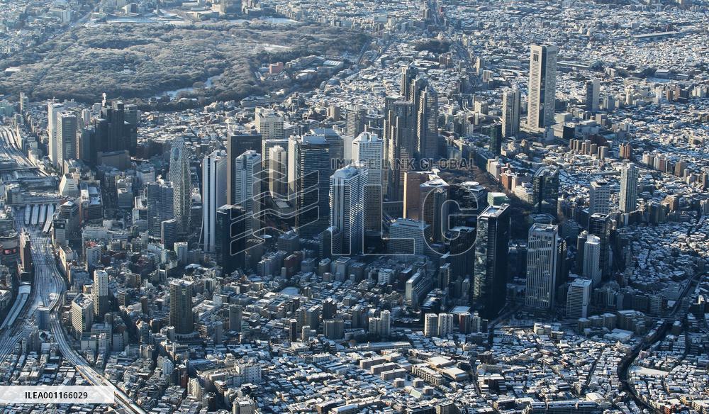 Snow covers Tokyo